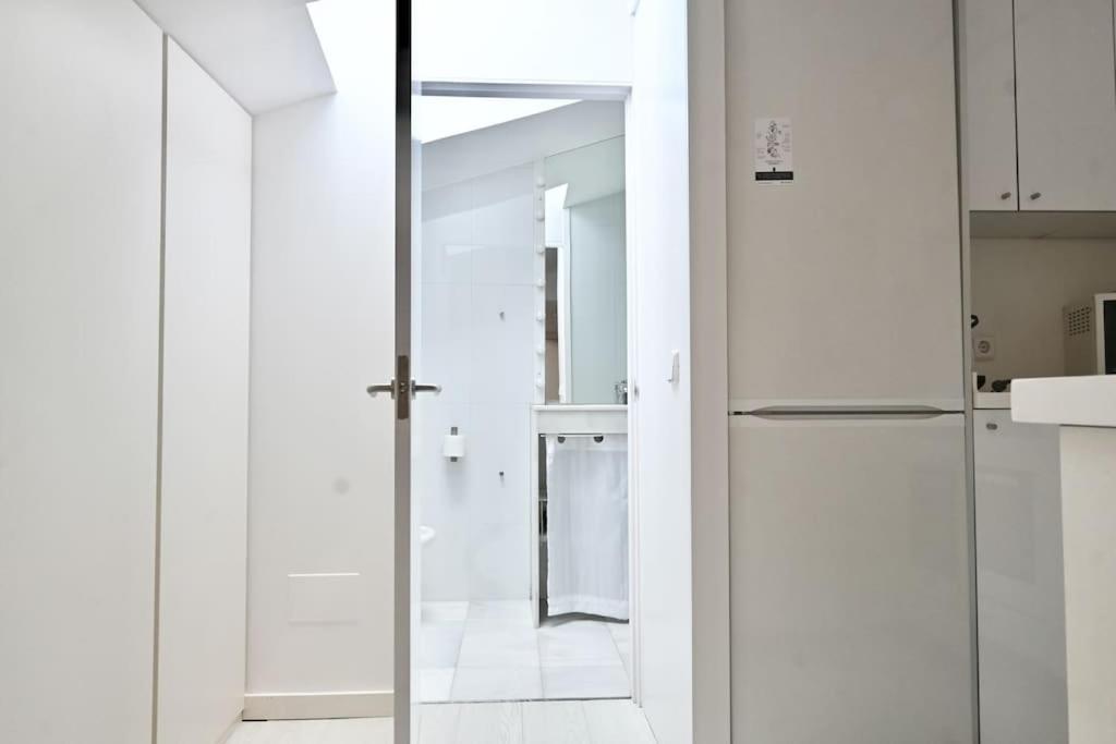 For You Rentals Apartamento Temporal Con Encanto A Pocos Metros Del Sol Myr13 Madrid Exterior photo